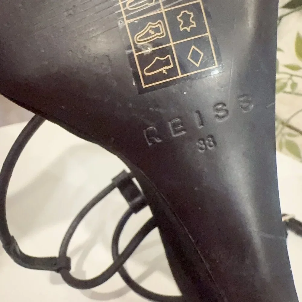 SAMPLE PIECES REISS Black Leather Kali Wedge Leather Strappy Wedge Sandal